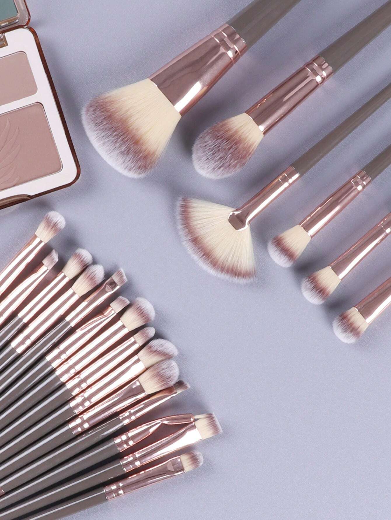 Shein 20Pcs Makeup Brush Set for Beginners - الصورة 6