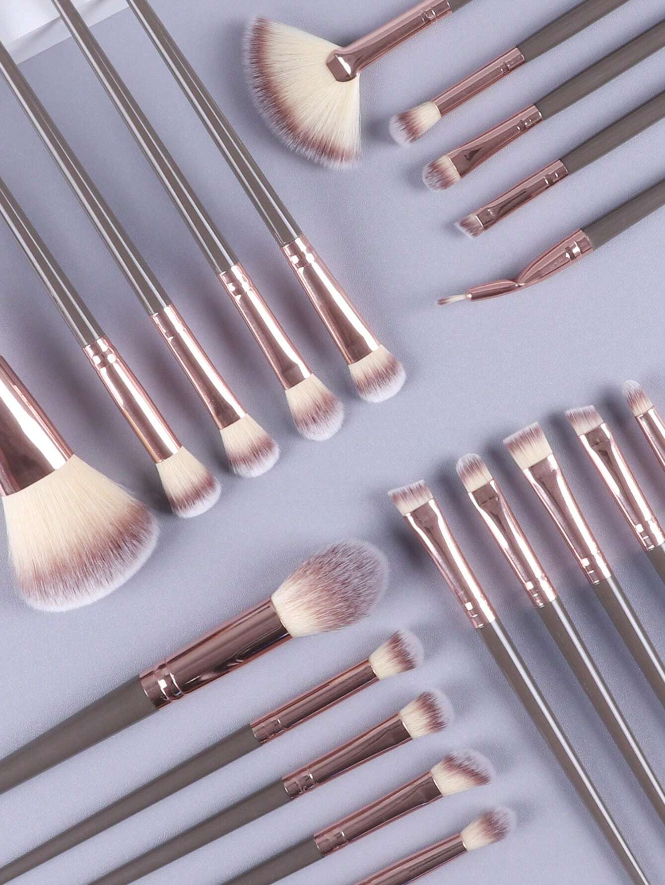 Shein 20Pcs Makeup Brush Set for Beginners - الصورة 5