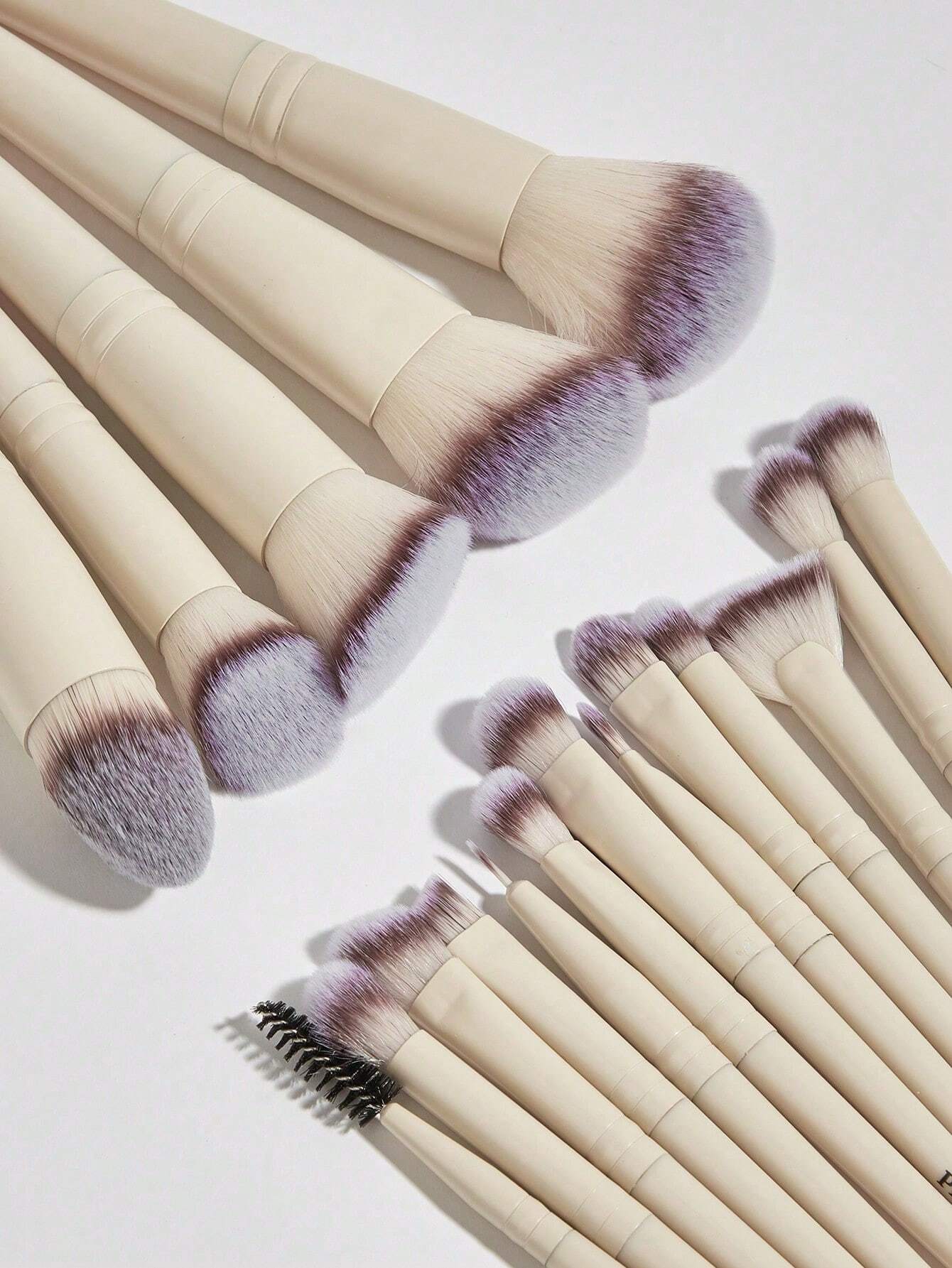 SheIn 18-piece pink makeup brush set - الصورة 3