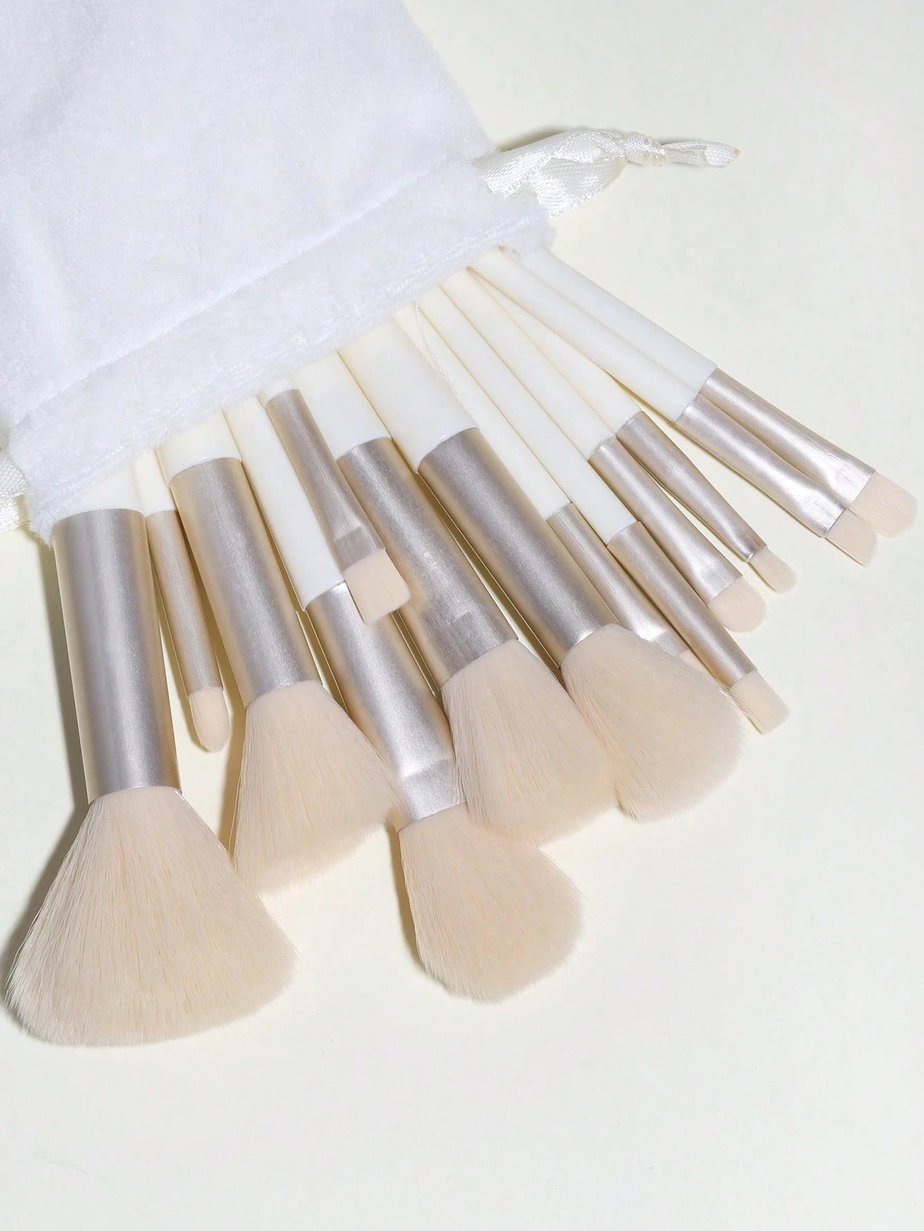 Shein 13 piece yellow makeup brush set with bag - الصورة 2
