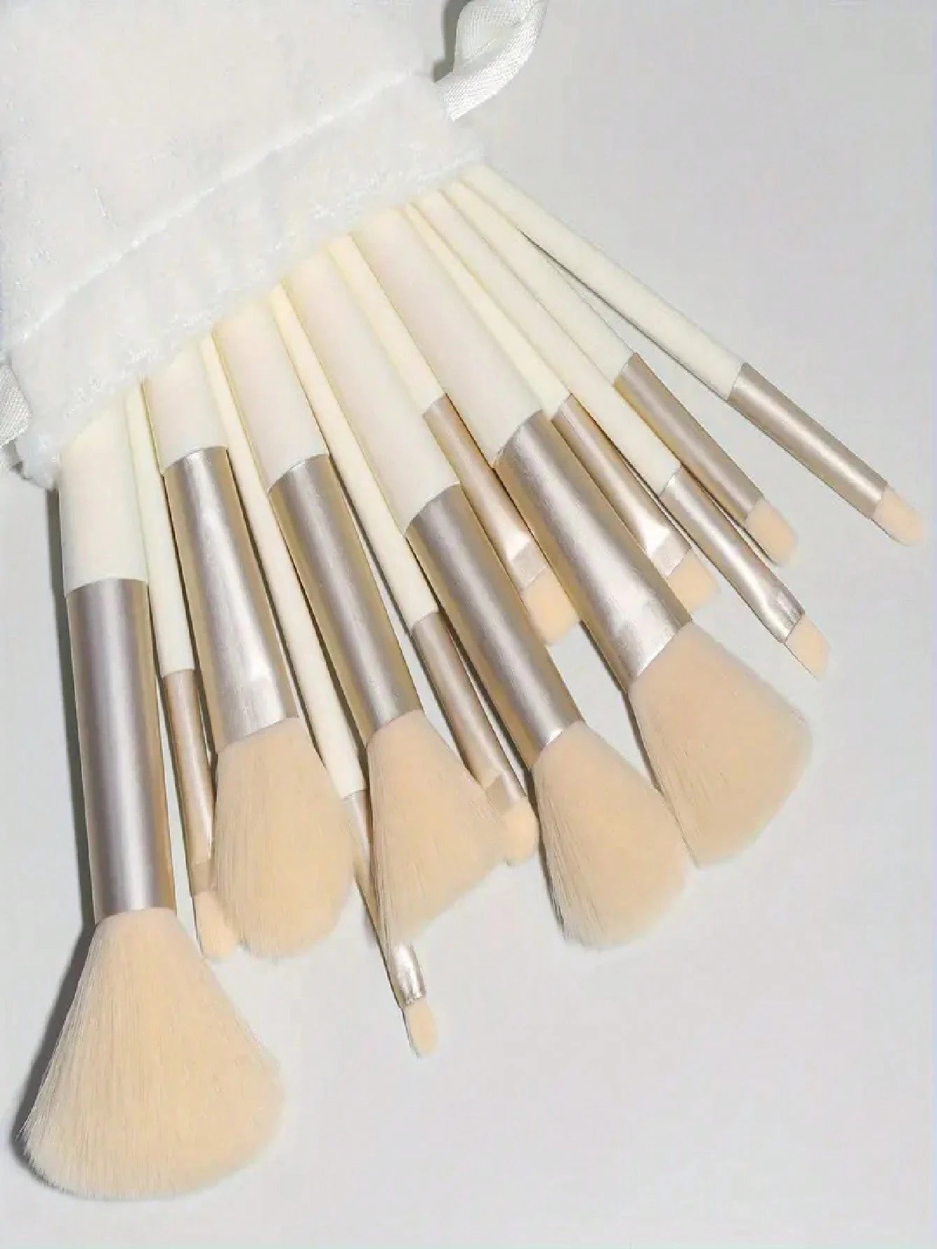 Shein 13 piece yellow makeup brush set with bag - الصورة 6