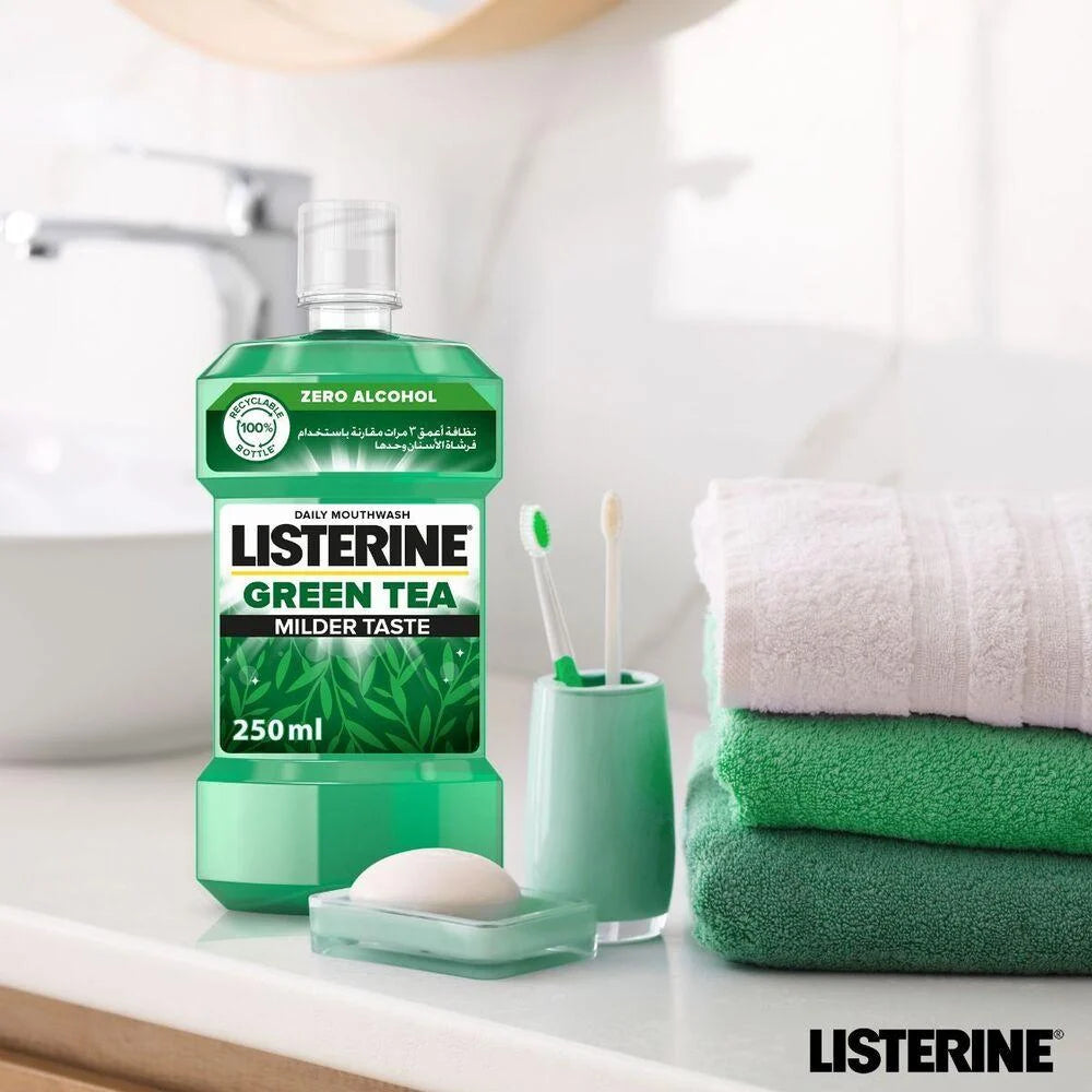 Listerine Natural Green Tea Antiseptic Mouthwash 250 ml - الصورة 4