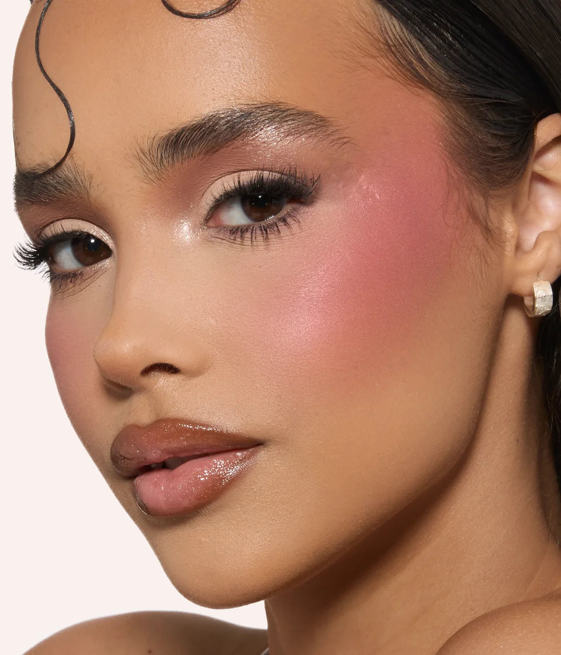 Huda Beauty Blush Filter Blurring Blushlighters Palette - الصورة 10