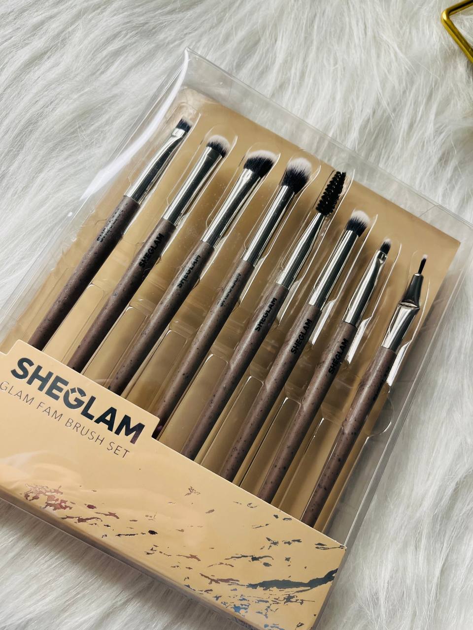 Sheglam Glam Fam Brush Set Valentine S 8 Pcs - الصورة 6