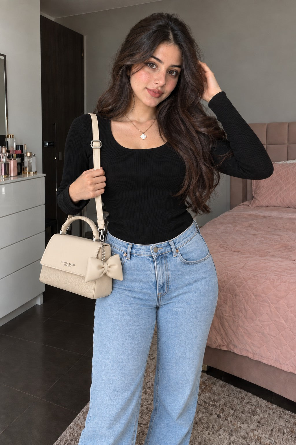 Bow Charm Top-Handle Crossbody Bag - Beige - الصورة 8