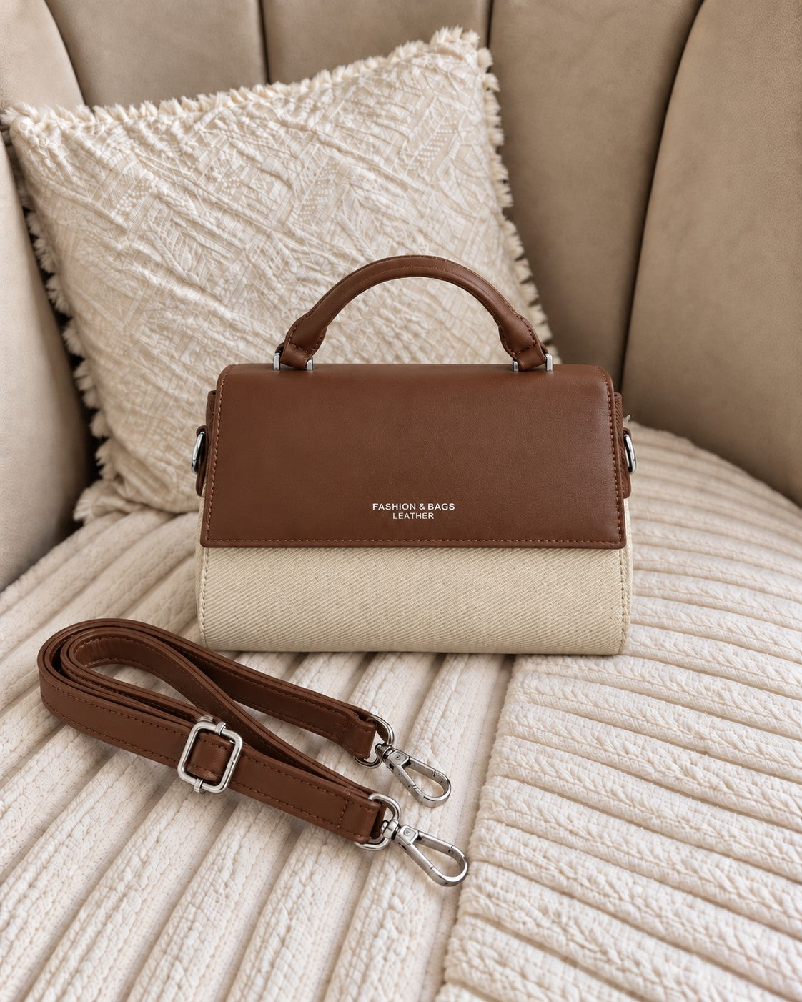 Bow Charm Top-Handle Crossbody Bag - Brown & Cream - الصورة 2